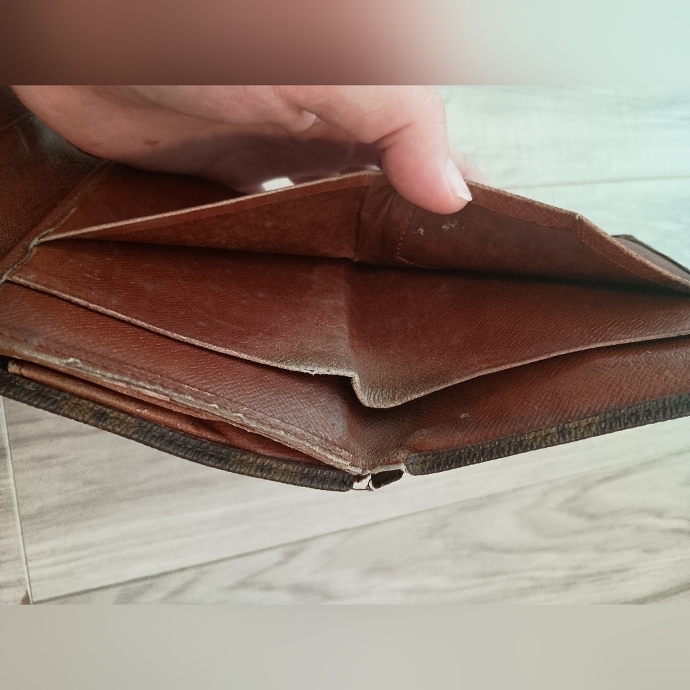 Authentic Louis Vuitton Bifold Wallet - Picture 11 of 13